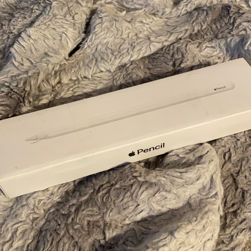 New in box Apple pen never used
